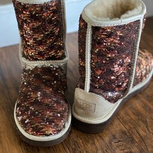 Worn Once!! Ugg Australia classic short sparkles!!